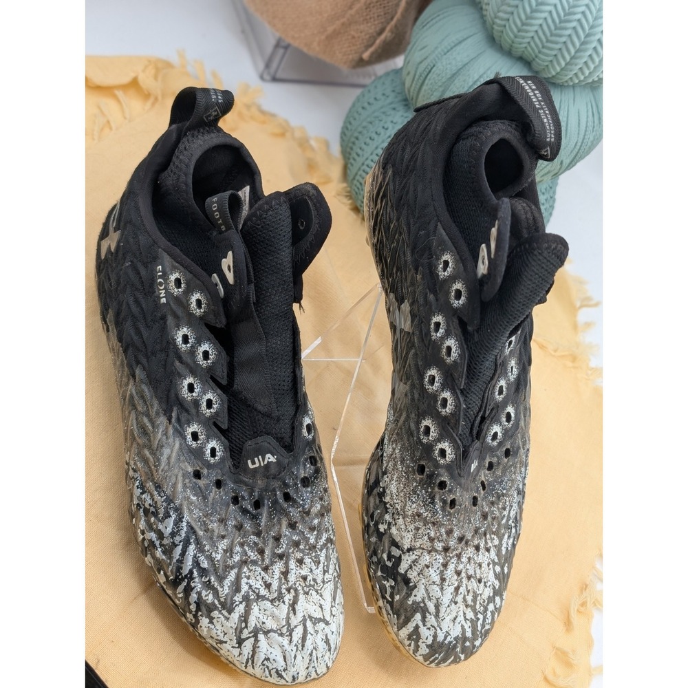 Under Armour Women's Spotlight Clone MC Football Cleats Black Silver Size 7 Mint